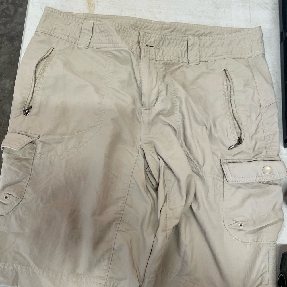 Columbia Tan Cargo Shorts with Flat-Front Design